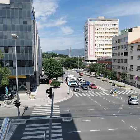 Cityviews * Split